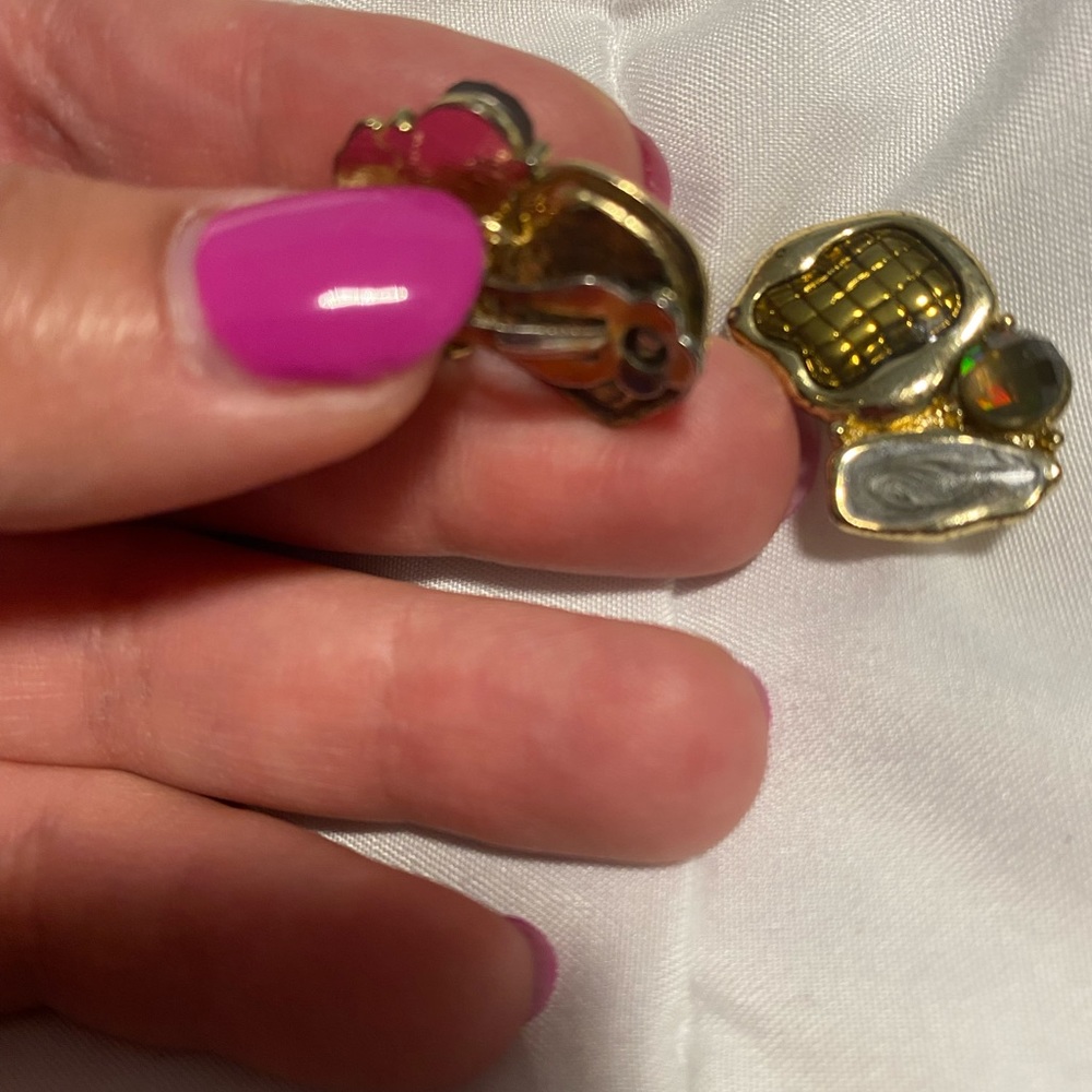 Earrings - Picture 3 of 3
